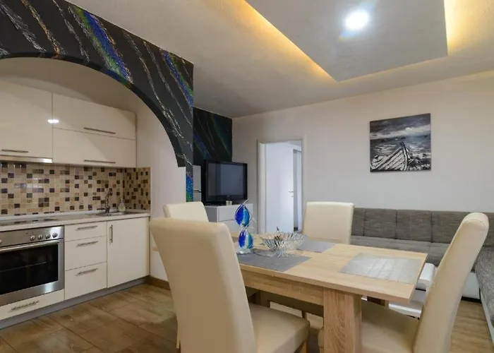 In Okrug Gornji With Sea View, Terrace, Air Conditioning, Wifi 5134-1