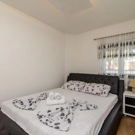 Apartmán In Okrug Gornji With Sea View, Terrace, Air Conditioning, Wifi 5134-1