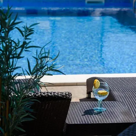 In Okrug Gornji With Sea View, Terrace, Air Conditioning, Wifi 5134-1