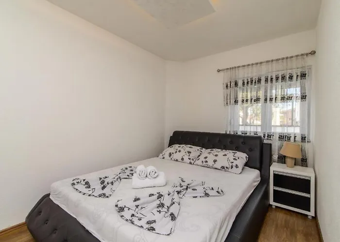 Apartment In Okrug Gornji With Sea View, Terrace, Air Conditioning, Wifi 5134-1