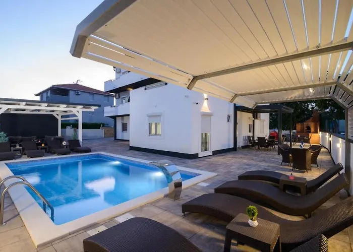 In Okrug Gornji With Sea View, Terrace, Air Conditioning, Wifi 5134-1 Apartment Trogir